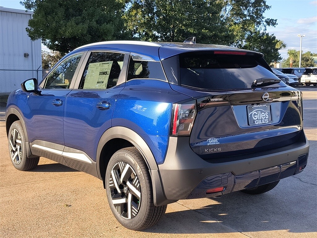 2026 Nissan Kicks SV photo 3
