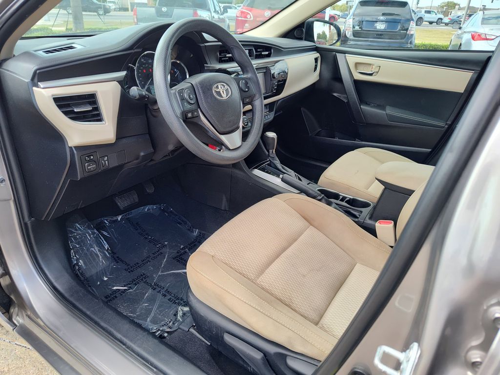 2014 Toyota Corolla L photo 2