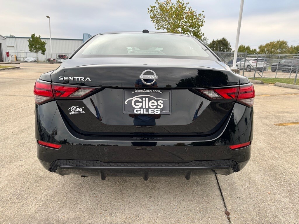 2025 Nissan Sentra SV photo 2