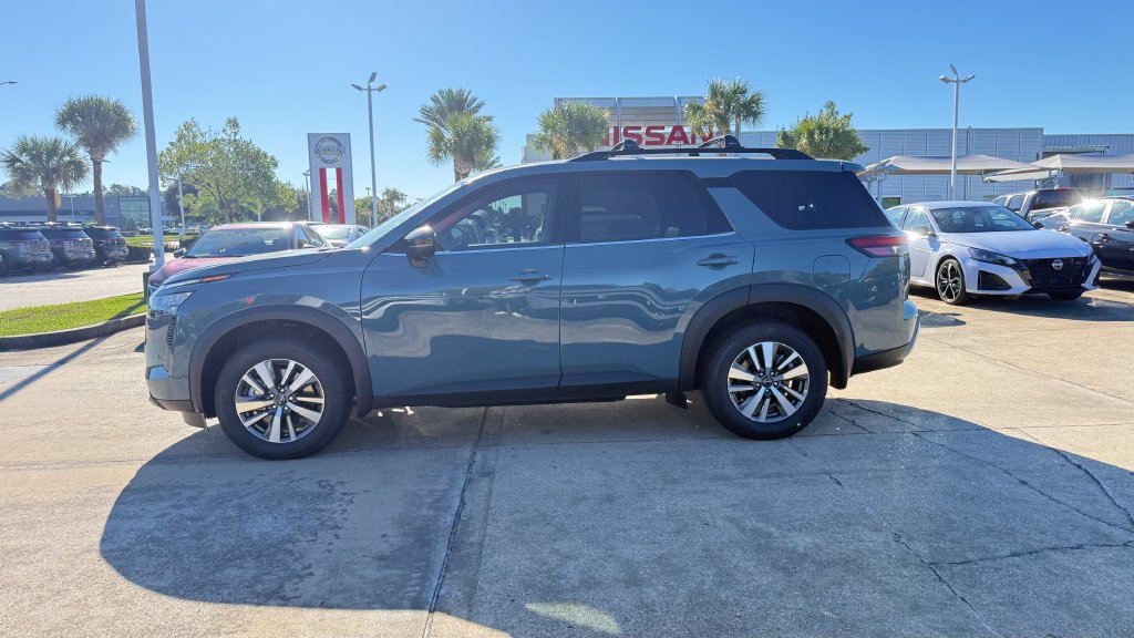 New 2026 Nissan Pathfinder SL SUV