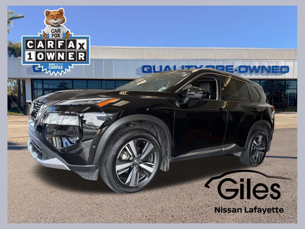 2023 Nissan Rogue Platinum's photo