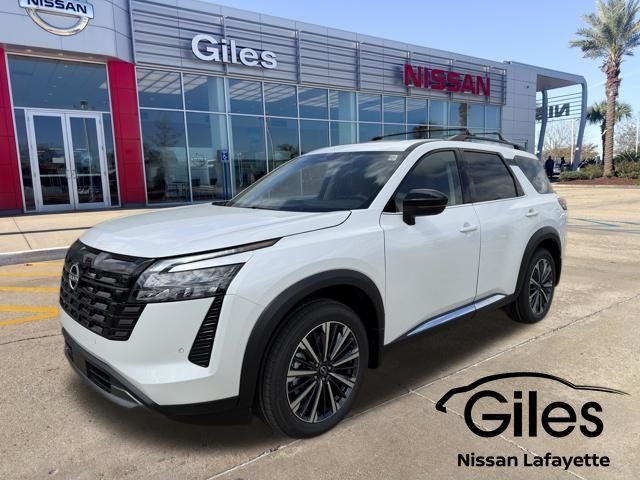 2026 Nissan Pathfinder Platinum 2WD's photo