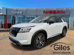 2025 Nissan Pathfinder Platinum SUV