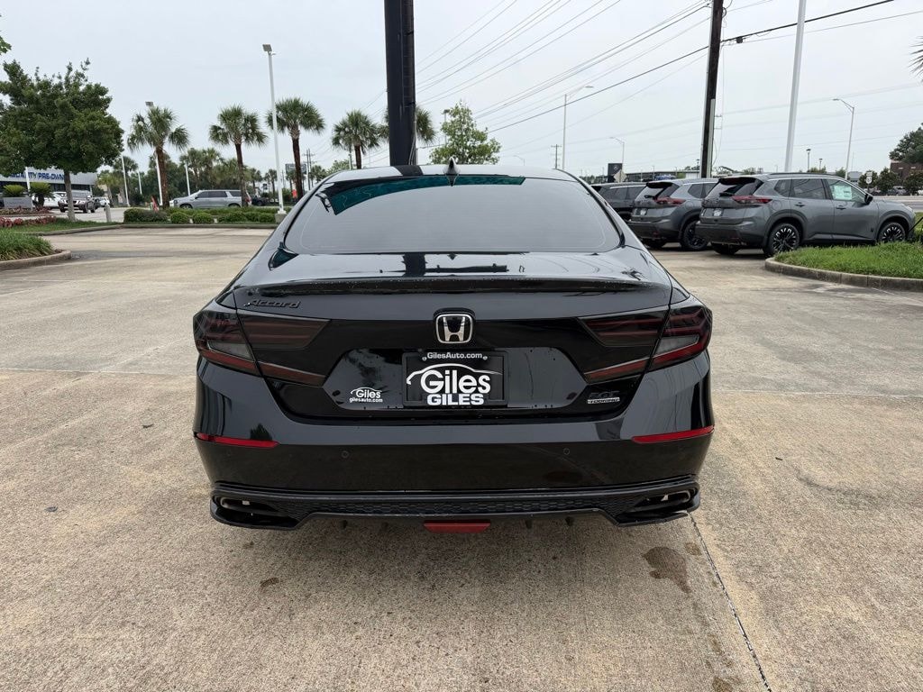 Used 2018 Honda Accord Touring 2.0T Sedan