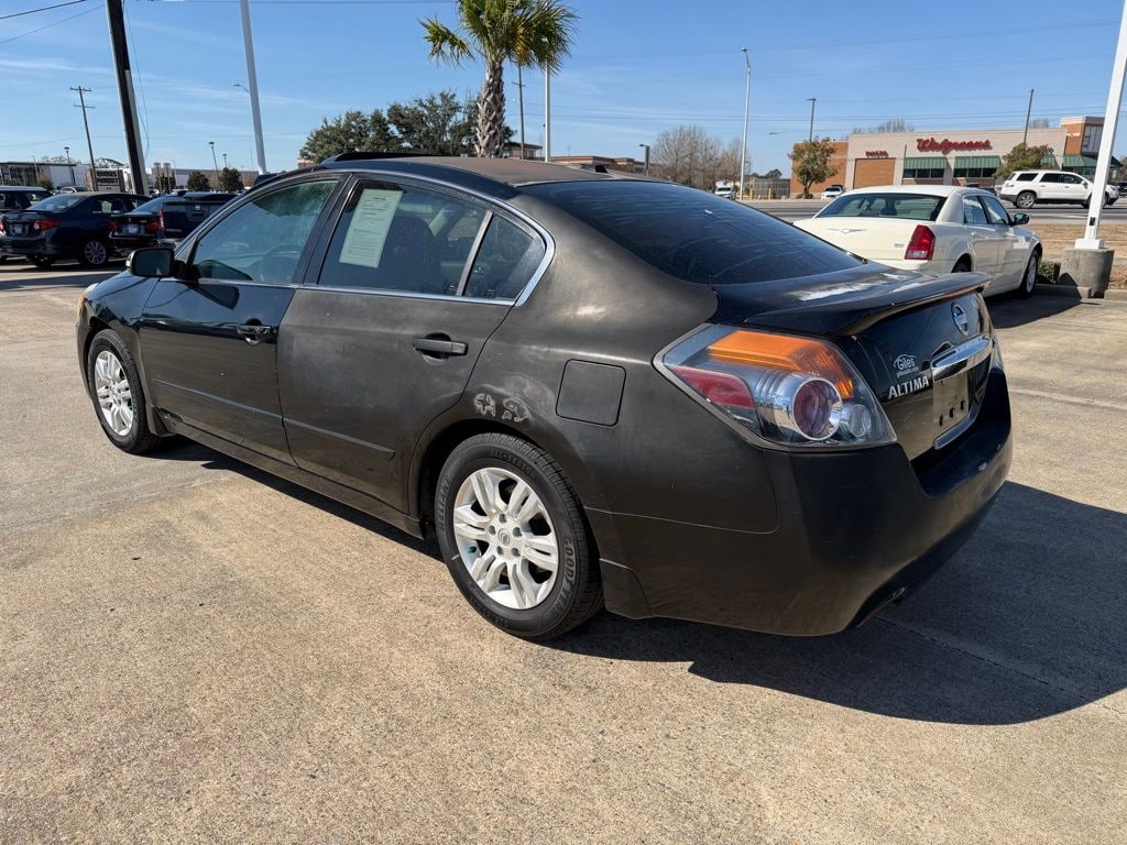 Used 2010 Nissan Altima 2.5 SL Sedan