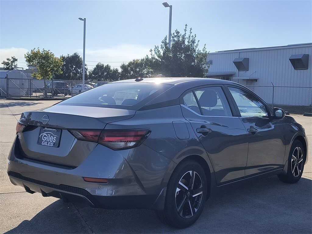 2025 Nissan Sentra SV photo 4