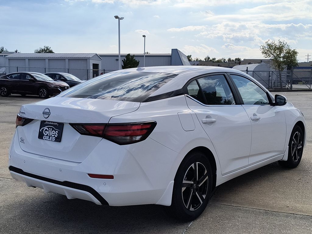 2025 Nissan Sentra SV photo 4