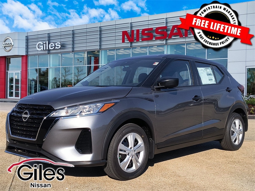 2025 Nissan Kicks Play SUV 