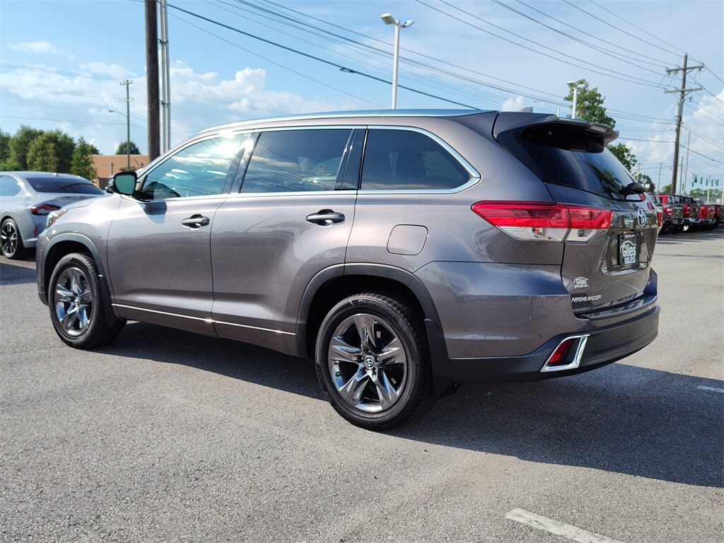 2019 Toyota Highlander Limited Platinum photo 3