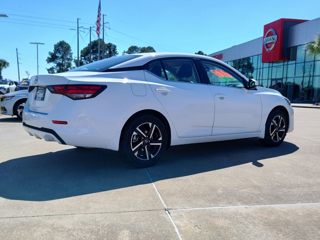New 2025 Nissan Sentra SV Sedan
