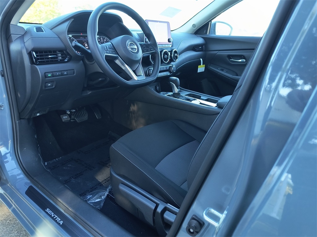 New 2025 Nissan Sentra SV Sedan