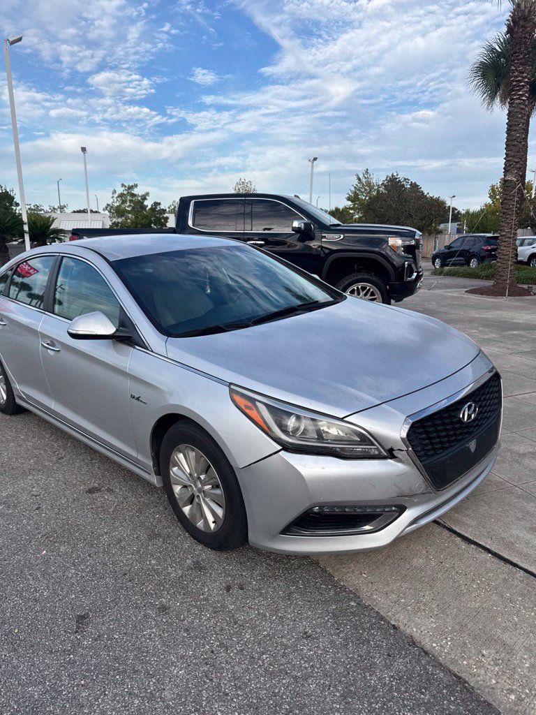 Used 2016 Hyundai Sonata Hybrid SE Sedan