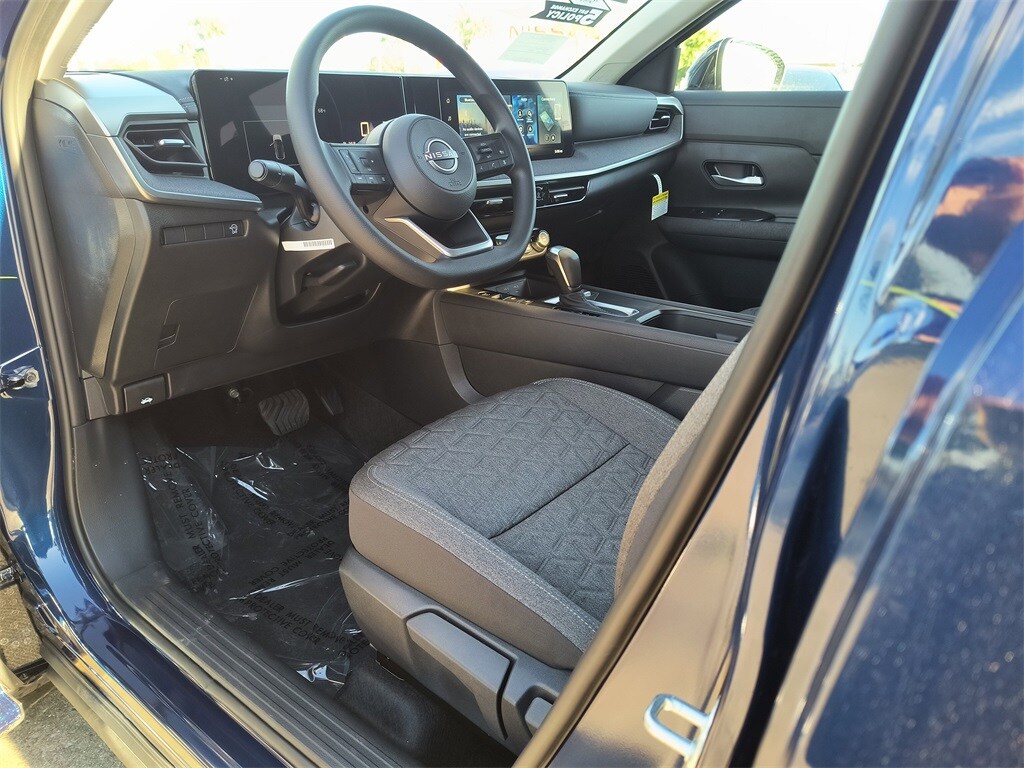 2026 Nissan Kicks SV photo 2