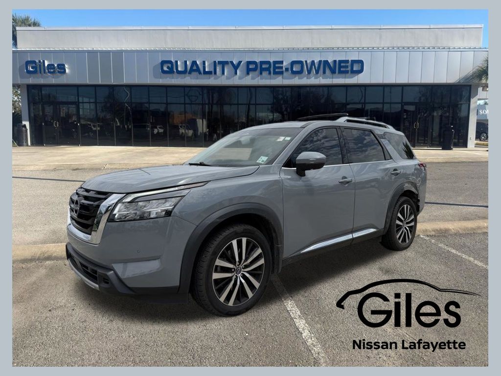 2023 Nissan Pathfinder Platinum 2WD's photo