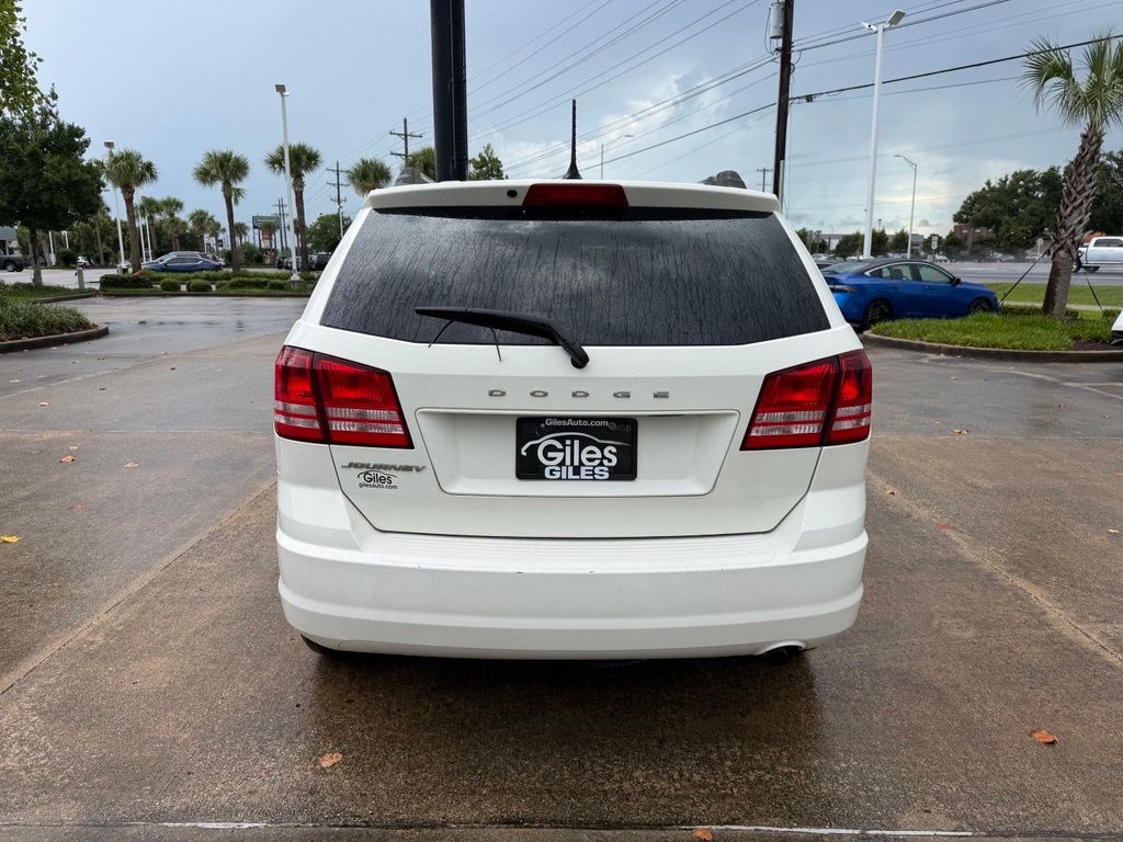 Used 2017 Dodge Journey SE SUV