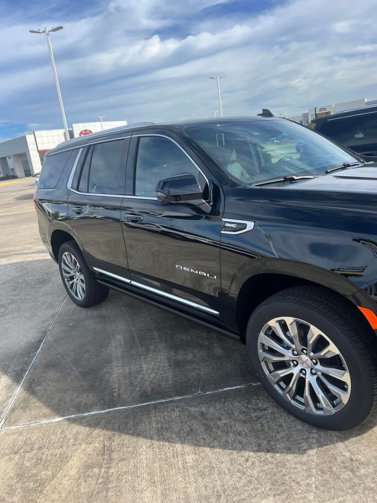 2023 GMC Yukon XL Denali's photo
