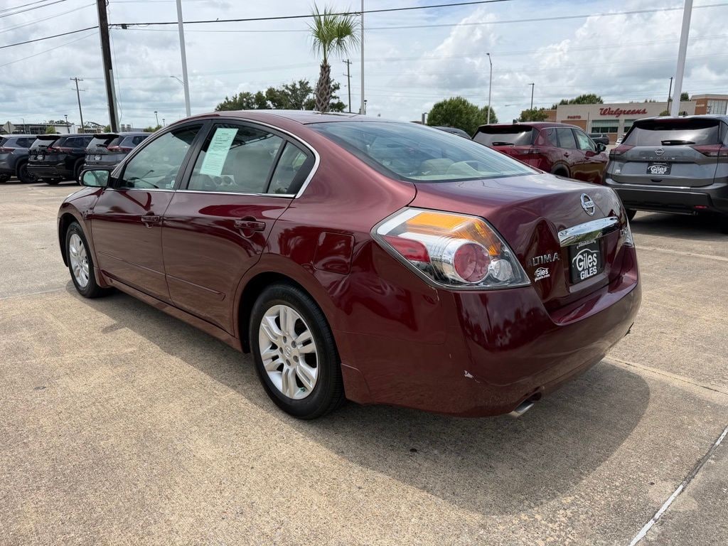 Used 2010 Nissan Altima 2.5 SL Sedan