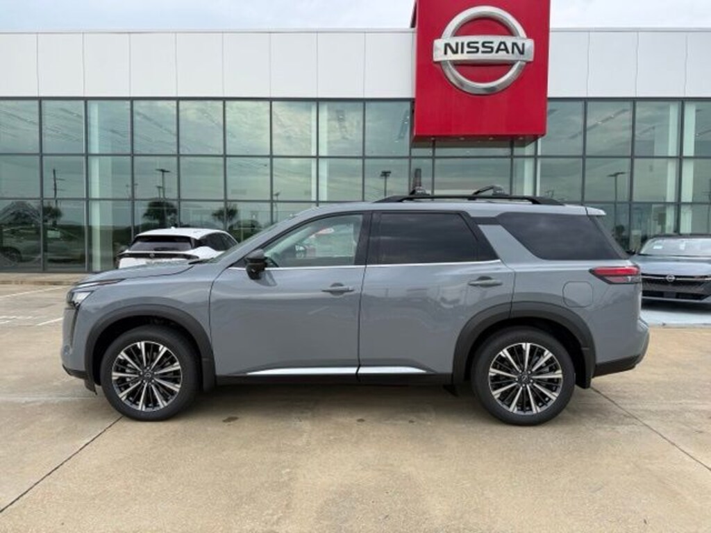 New 2026 Nissan Pathfinder Platinum SUV