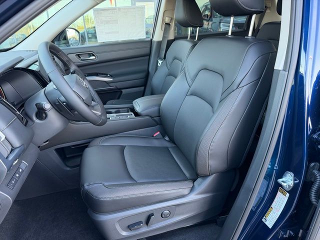 2026 Nissan Pathfinder SL - Photo 9