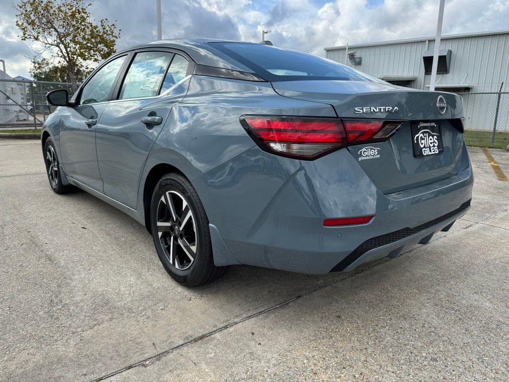 2025 Nissan Sentra SV photo 3