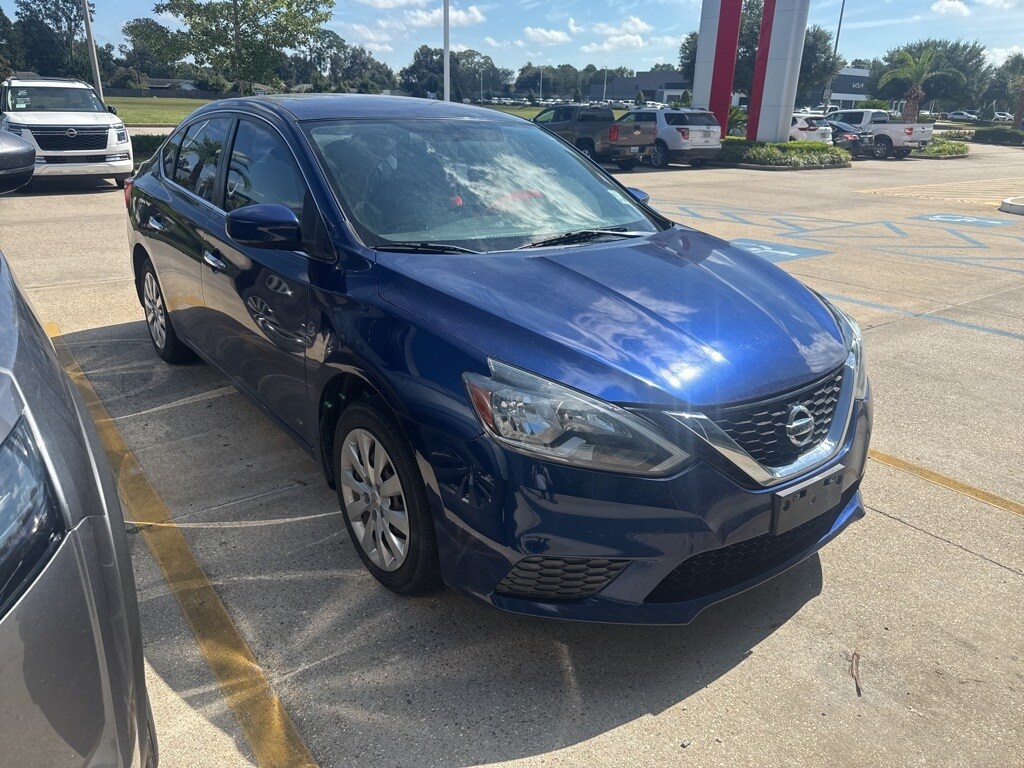 2017 Nissan Sentra S photo 2