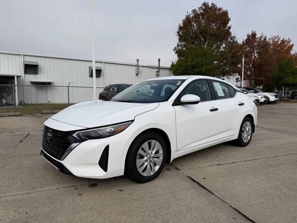 2025 Nissan Sentra S's photo