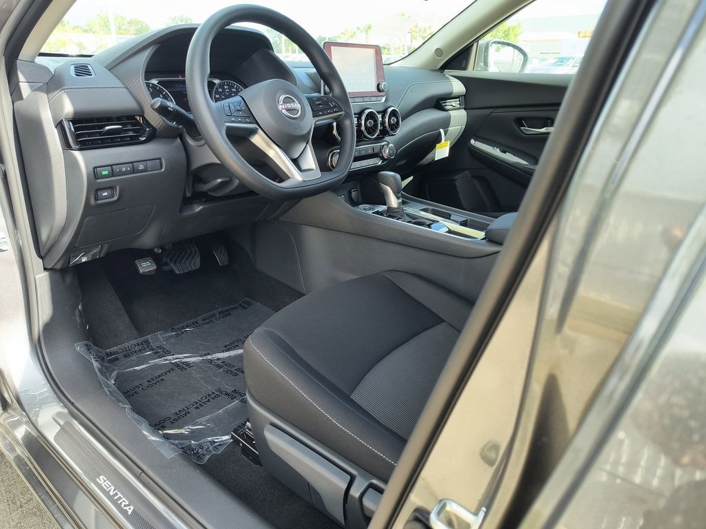 New 2025 Nissan Sentra SV Sedan