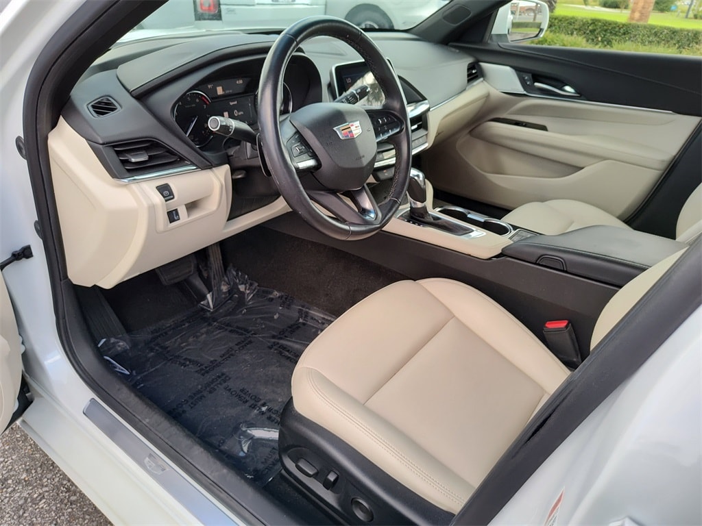 Used 2022 Cadillac CT4 Luxury Sedan