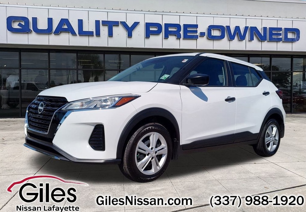 2025 Nissan KICKS PLAY Base