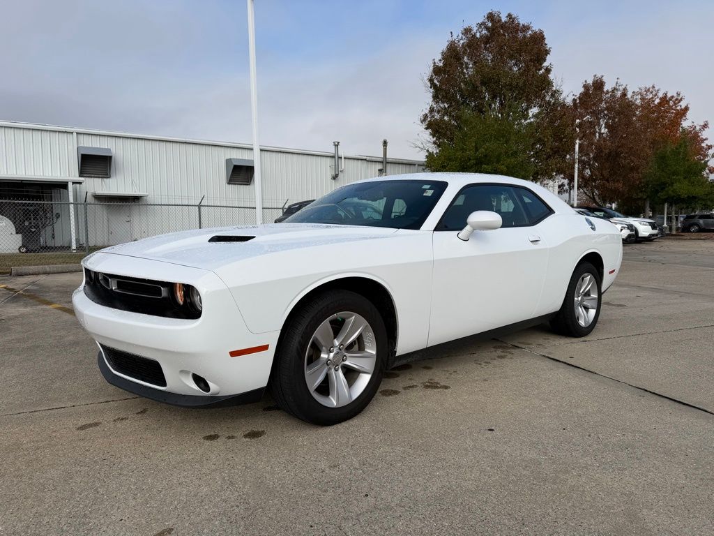 2023 Dodge Challenger SXT's photo
