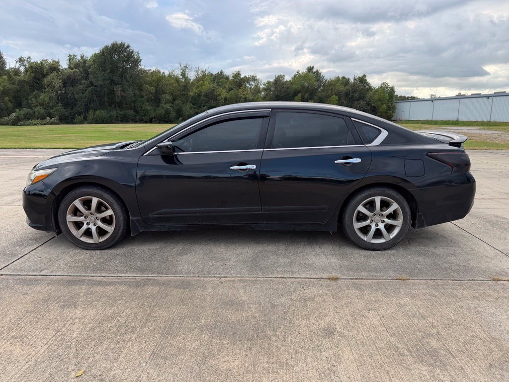 Used 2017 Nissan Altima 2.5 SR Sedan