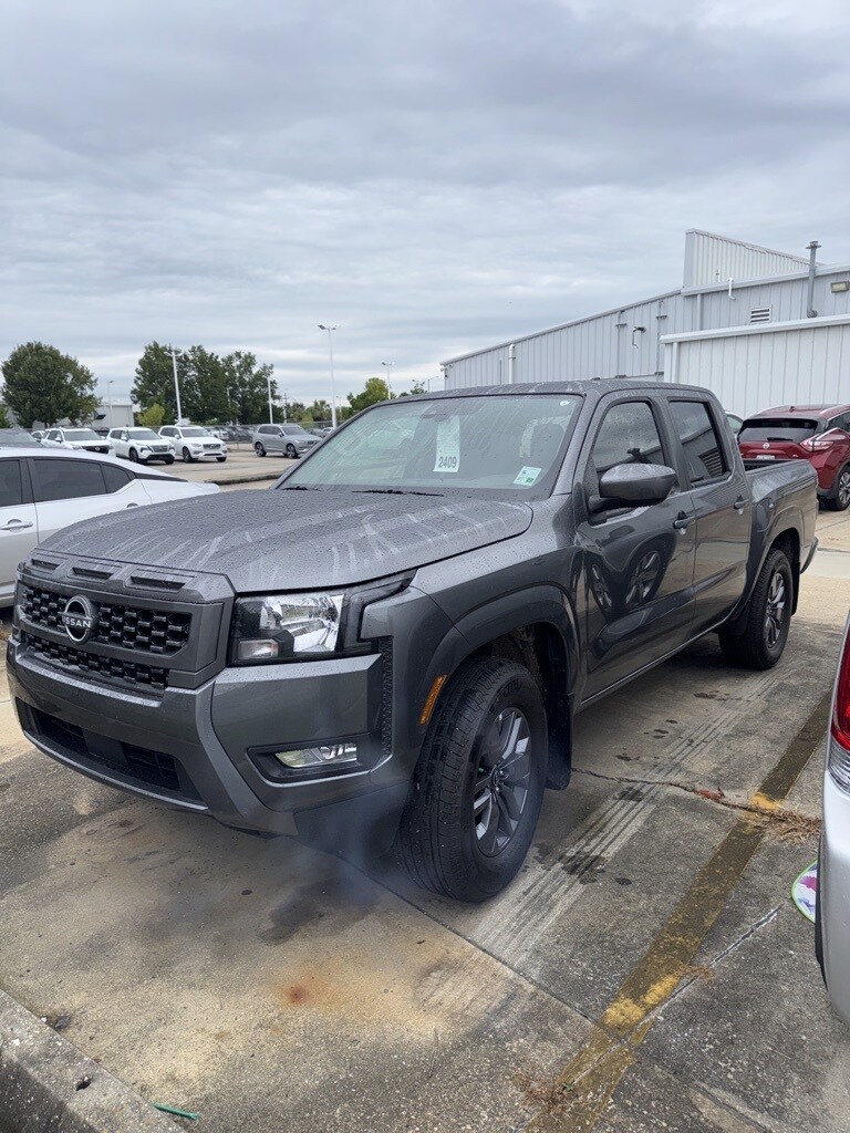 2025 Nissan Frontier SV photo 4