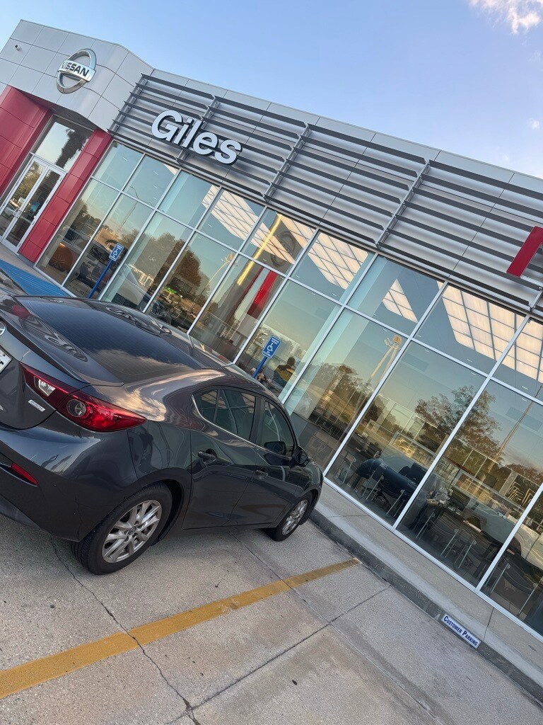 2015 Mazda Mazda3 Grand Touring photo 3