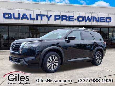 2023 Nissan Pathfinder SL SUV