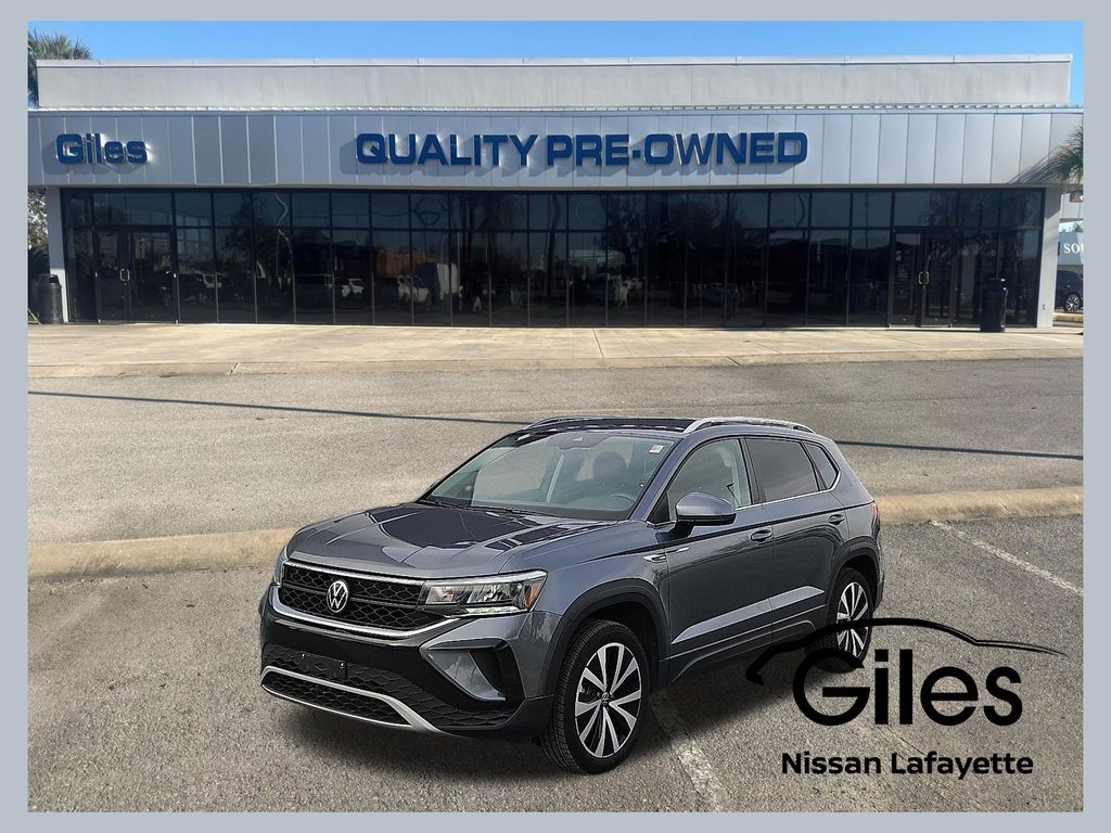 2024 Volkswagen Taos SE FWD