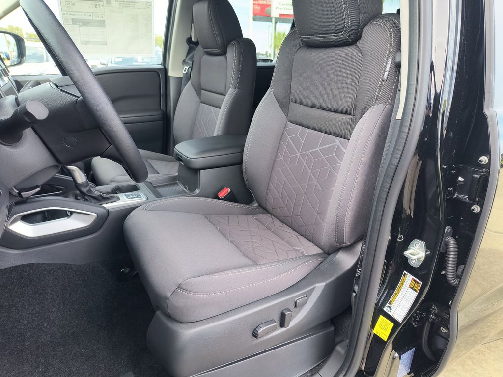 2026 Nissan Frontier SV - Photo 6