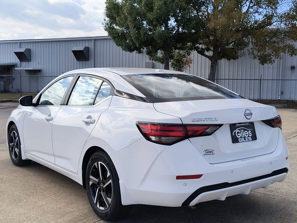 2025 Nissan Sentra SV photo 3