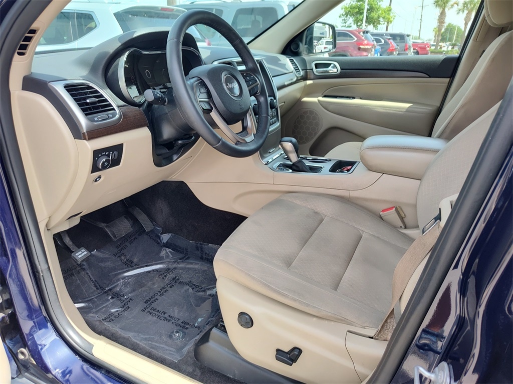 Used 2018 Jeep Grand Cherokee Laredo E with VIN 1C4RJEAG0JC327253 for sale in Lafayette, LA