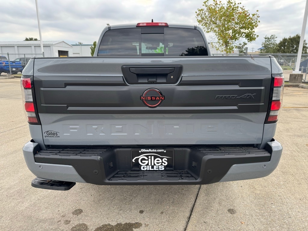 New 2025 Nissan Frontier PRO-4X Truck