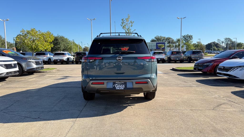 New 2026 Nissan Pathfinder SL SUV