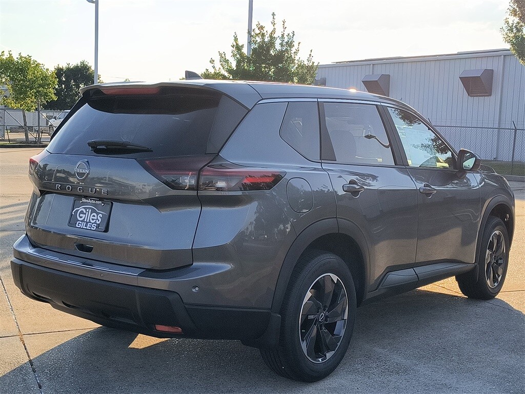 2026 Nissan Rogue SV photo 4