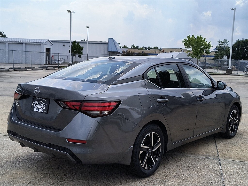 2025 Nissan Sentra SV photo 4
