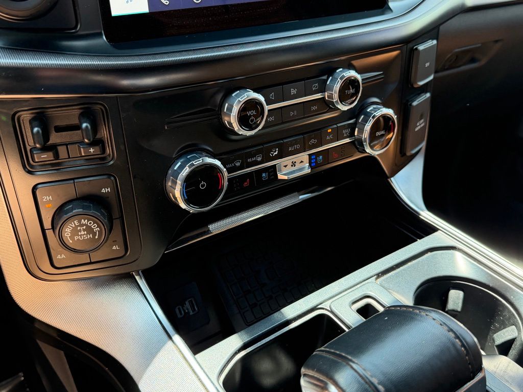 2023 Ford F-150 Platinum - Photo 22