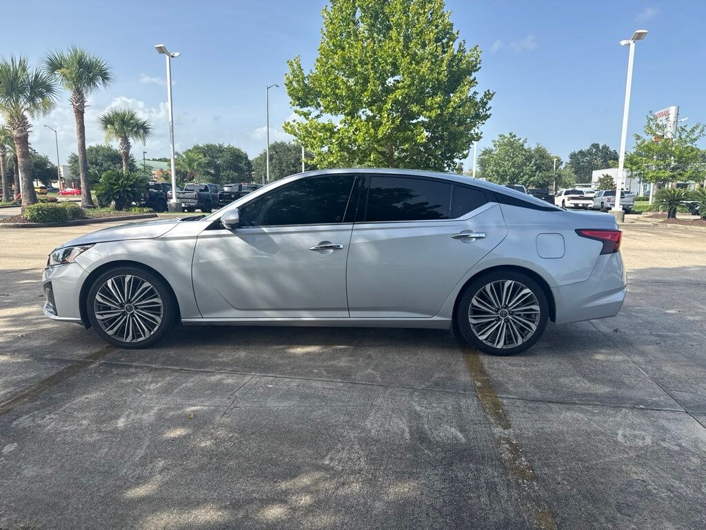 Used 2023 Nissan Altima 2.5 SL Sedan