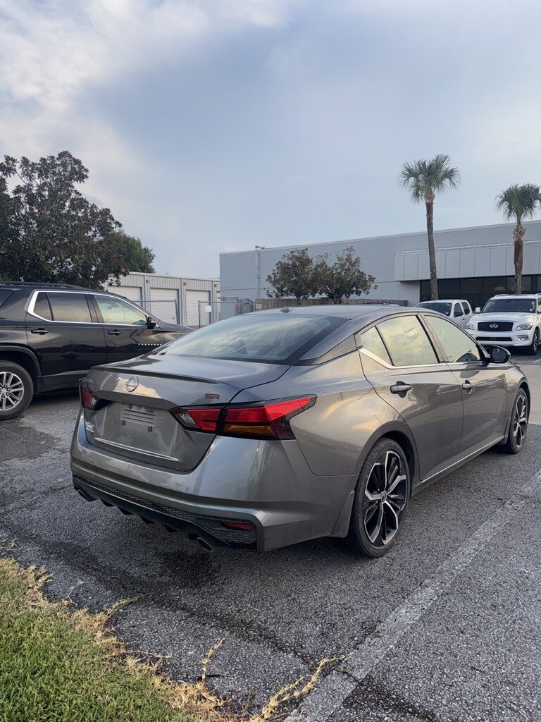2024 Nissan Altima 2.5 SR photo 3