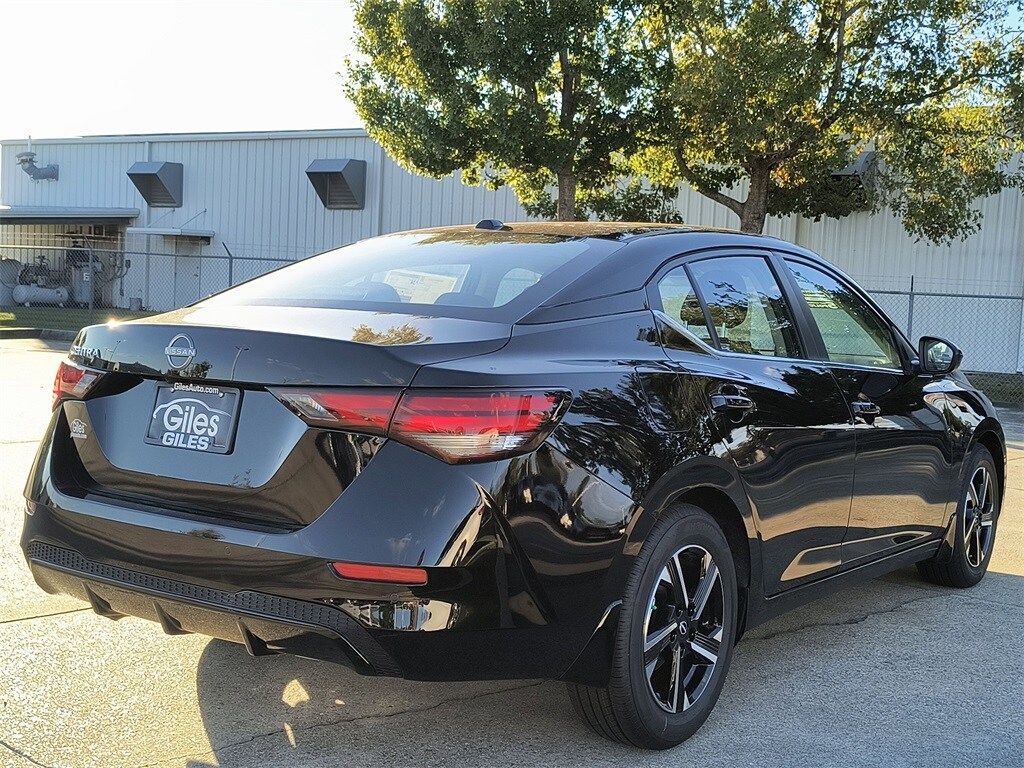 2025 Nissan Sentra SV photo 4