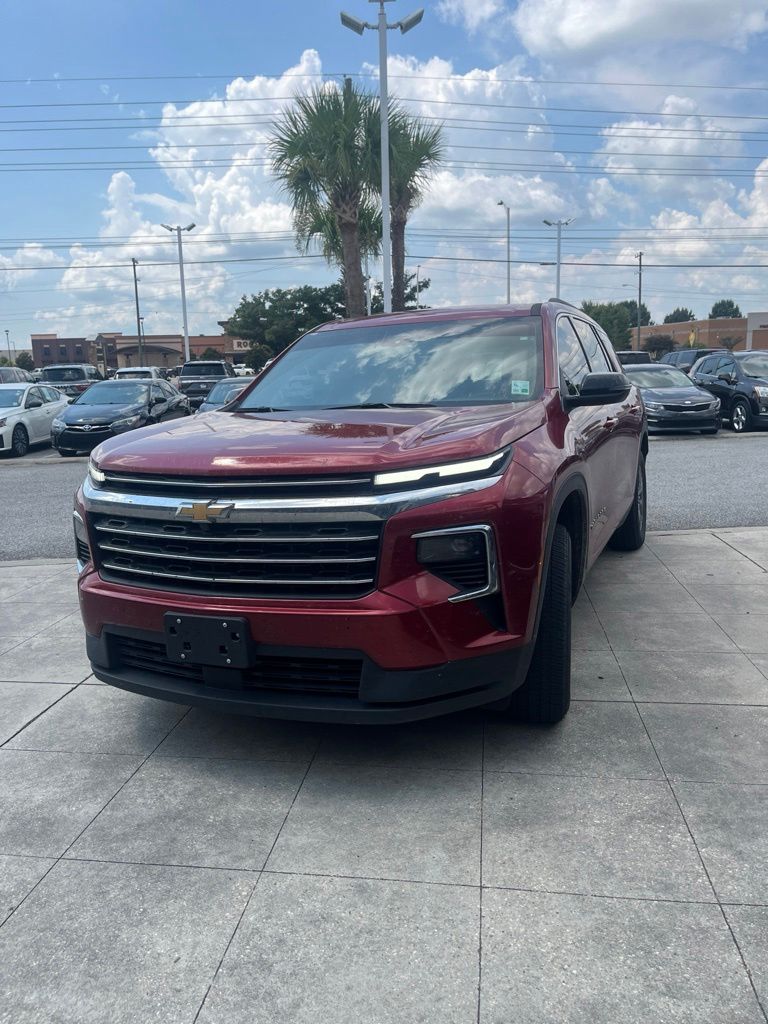 2025 Chevrolet Traverse LT