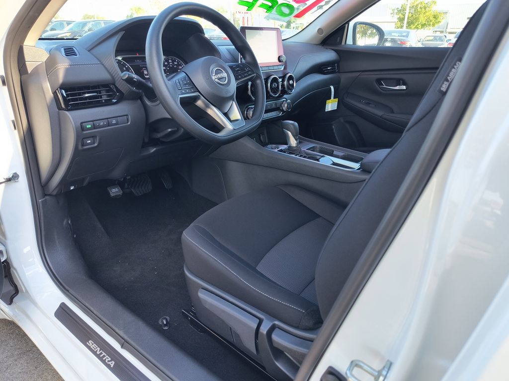 2025 Nissan Sentra SV photo 2