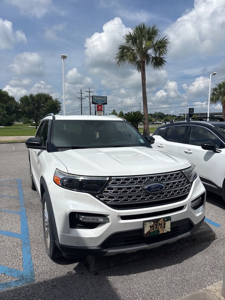2020 Ford Explorer Limited RWD's photo