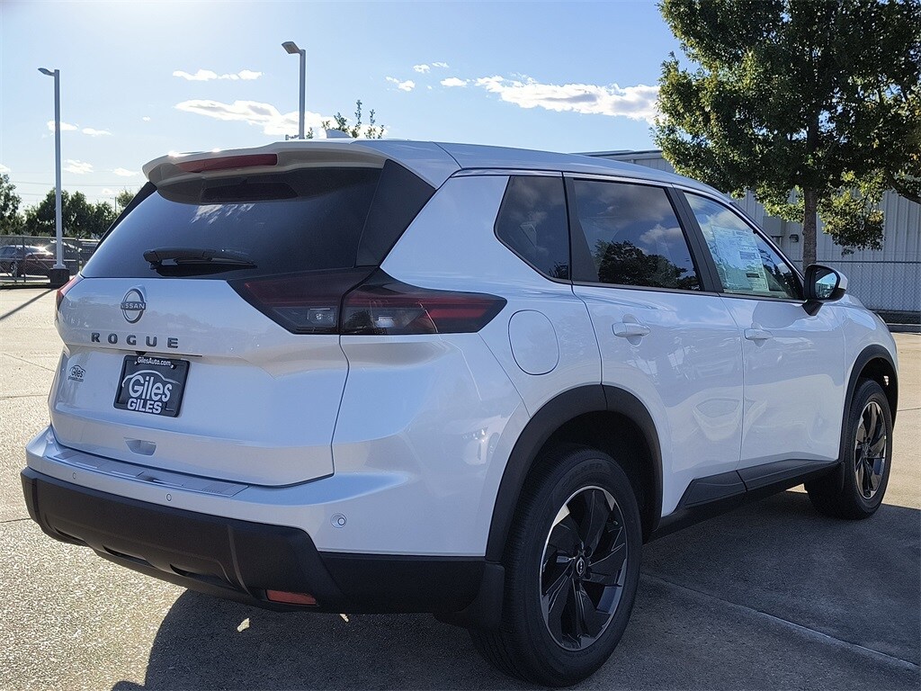 2026 Nissan Rogue SV photo 4